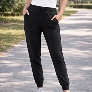 Mondetta Performance + Luxury Women's Black Jogger Pants